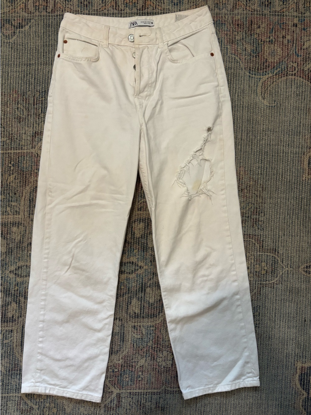 Zara White Ankle Cropped Jeans